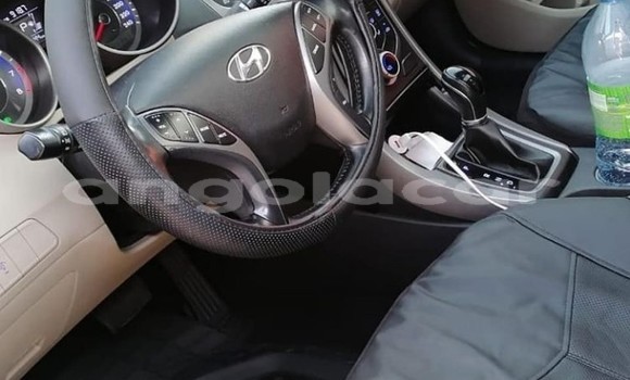 Buy Used Hyundai Elantra Red Car in Luanda in Luanda Province Buy Used Hyundai Elantra Red Car in Luanda in Luanda Province