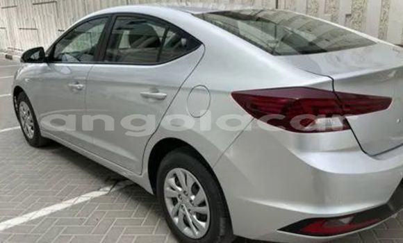 Acheter Occasion Voiture Hyundai Accent Autre à Luanda, Province de Luanda Acheter Occasion Voiture Hyundai Accent Autre à Luanda, Province de Luanda