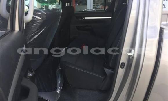 Buy Used Toyota Hilux Brown Car in Luanda in Luanda Province Buy Used Toyota Hilux Brown Car in Luanda in Luanda Province