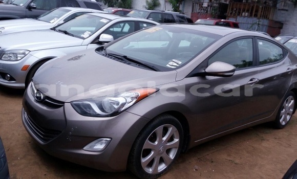 Comprar Usado Hyundai Elantra Prata Carro em Luanda em Luanda Province