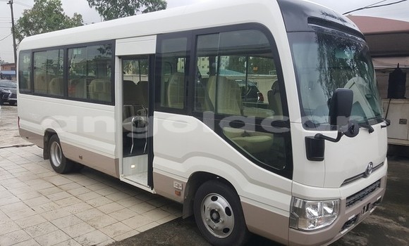 Comprar Usado Toyota Coaster Branco Carro em Luanda em Luanda Province Comprar Usado Toyota Coaster Branco Carro em Luanda em Luanda Province