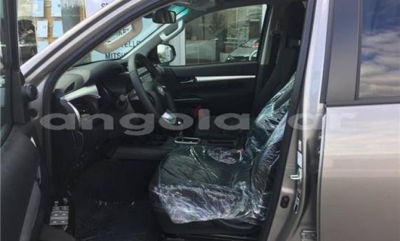 Buy Used Toyota Hilux Brown Car in Luanda in Luanda Province Buy Used Toyota Hilux Brown Car in Luanda in Luanda Province