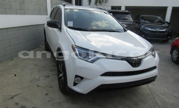 Buy Used Toyota RAV4 White Car in Luena in Moxico Buy Used Toyota RAV4 White Car in Luena in Moxico