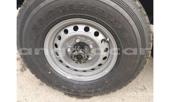 Acheter Import Voiture Toyota Land Cruiser Blanc à Import - Dubai, Province de Bengo Acheter Import Voiture Toyota Land Cruiser Blanc à Import - Dubai, Province de Bengo