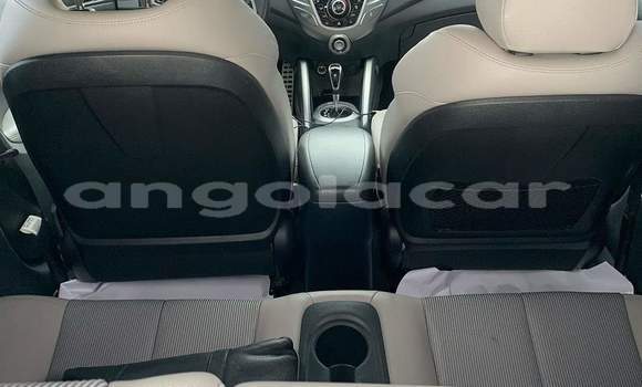 Buy Used Hyundai Veloster White Car in Luanda in Luanda Province Buy Used Hyundai Veloster White Car in Luanda in Luanda Province
