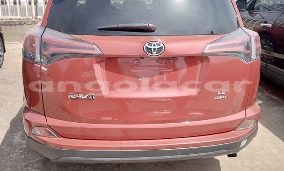 Acheter Occasion Voiture Toyota RAV4 Rouge à Luanda, Province de Luanda Acheter Occasion Voiture Toyota RAV4 Rouge à Luanda, Province de Luanda