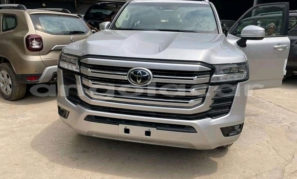 Comprar Usado Toyota Land Cruiser Outro Carro em Luanda em Luanda Province