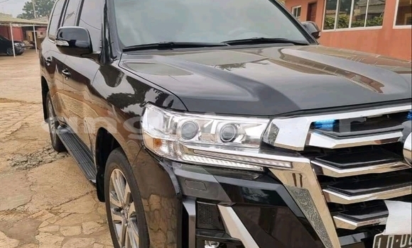 Comprar Usado Toyota Land Cruiser Outro Carro em Luanda em Luanda Province Comprar Usado Toyota Land Cruiser Outro Carro em Luanda em Luanda Province