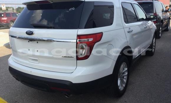 Comprar Usado Ford Explorer Branco Carro em Luanda em Luanda Province Comprar Usado Ford Explorer Branco Carro em Luanda em Luanda Province