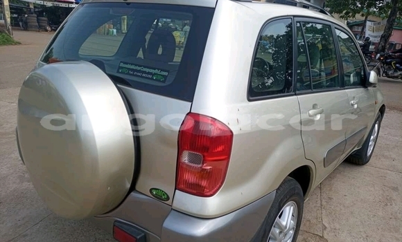 Comprar Usado Toyota RAV4 Outro Carro em Luanda em Luanda Province Comprar Usado Toyota RAV4 Outro Carro em Luanda em Luanda Province