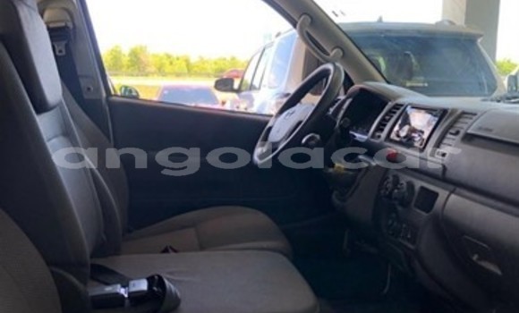Comprar Usado Toyota Hiace Branco Carro em Luanda em Luanda Province Comprar Usado Toyota Hiace Branco Carro em Luanda em Luanda Province