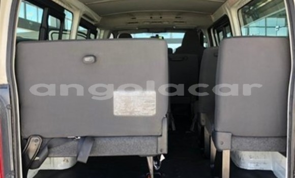 Comprar Usado Toyota Hiace Branco Carro em Luanda em Luanda Province Comprar Usado Toyota Hiace Branco Carro em Luanda em Luanda Province