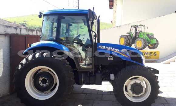 Acheter Occasion Utilitaire Caterpillar 120 Bleu à Luanda, Province de Luanda Acheter Occasion Utilitaire Caterpillar 120 Bleu à Luanda, Province de Luanda