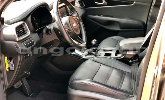 Buy Used Kia Sorento Silver Car in Luanda in Luanda Province Buy Used Kia Sorento Silver Car in Luanda in Luanda Province