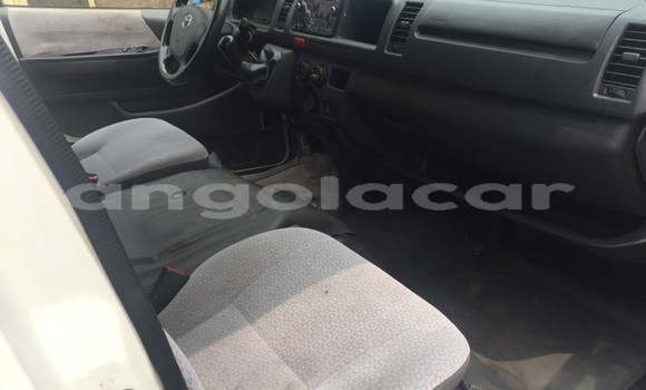 Comprar Usado Toyota Hiace Branco Carro em Luanda em Luanda Province Comprar Usado Toyota Hiace Branco Carro em Luanda em Luanda Province