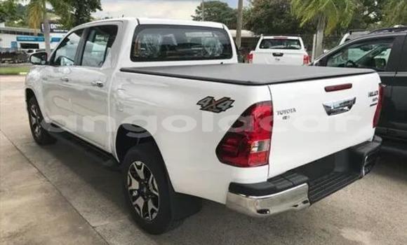 Acheter Occasion Voiture Toyota Hilux Blanc à Luanda, Province de Luanda Acheter Occasion Voiture Toyota Hilux Blanc à Luanda, Province de Luanda
