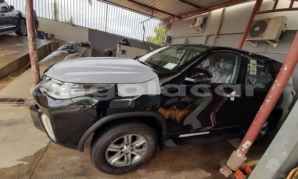 Acheter Occasion Voiture Toyota Fortuner Noir à Luanda, Province de Luanda Acheter Occasion Voiture Toyota Fortuner Noir à Luanda, Province de Luanda