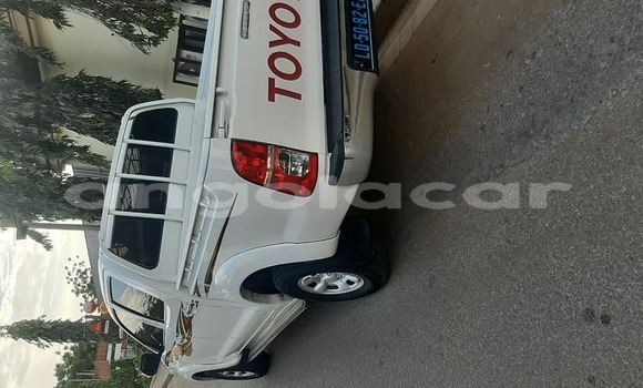 Comprar Usado Toyota Hilux Branco Carro em Luanda em Luanda Province Comprar Usado Toyota Hilux Branco Carro em Luanda em Luanda Province