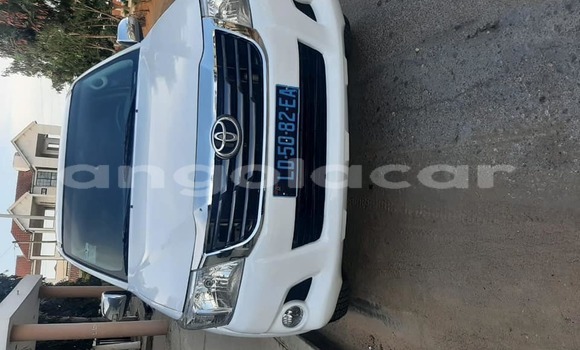 Comprar Usado Toyota Hilux Branco Carro em Luanda em Luanda Province Comprar Usado Toyota Hilux Branco Carro em Luanda em Luanda Province