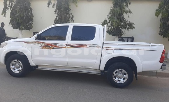 Comprar Usado Toyota Hilux Branco Carro em Luanda em Luanda Province Comprar Usado Toyota Hilux Branco Carro em Luanda em Luanda Province
