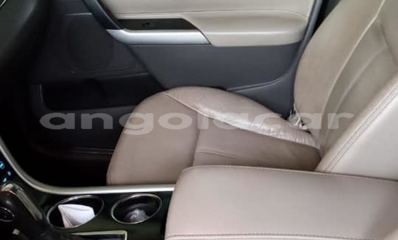 Comprar Usado Kia rio Vermelho Carro em Luanda em Luanda Province Comprar Usado Kia rio Vermelho Carro em Luanda em Luanda Province