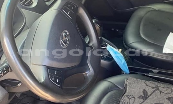 Acheter Occasion Voiture Hyundai i10 Rouge à Luanda, Province de Luanda Acheter Occasion Voiture Hyundai i10 Rouge à Luanda, Province de Luanda