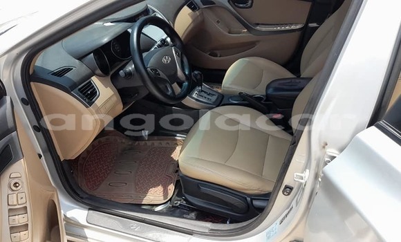 Acheter Occasion Voiture Hyundai Elantra Gris à Luanda, Province de Luanda Acheter Occasion Voiture Hyundai Elantra Gris à Luanda, Province de Luanda