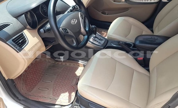 Acheter Occasion Voiture Hyundai Elantra Gris à Luanda, Province de Luanda Acheter Occasion Voiture Hyundai Elantra Gris à Luanda, Province de Luanda