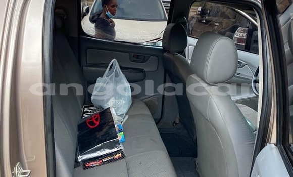 Comprar Usado Toyota Hilux Marrom Carro em Luanda em Luanda Province Comprar Usado Toyota Hilux Marrom Carro em Luanda em Luanda Province