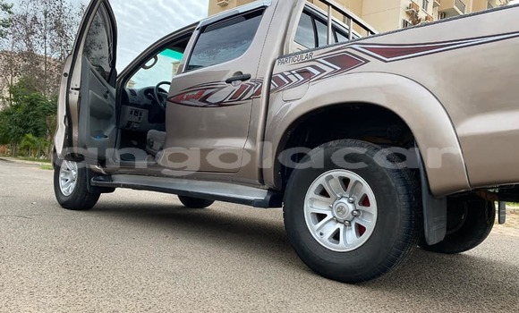 Comprar Usado Toyota Hilux Marrom Carro em Luanda em Luanda Province Comprar Usado Toyota Hilux Marrom Carro em Luanda em Luanda Province