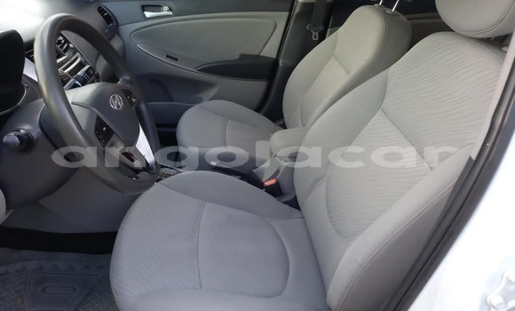 Comprar Usado Hyundai Accent Branco Carro em Luanda em Luanda Province Comprar Usado Hyundai Accent Branco Carro em Luanda em Luanda Province