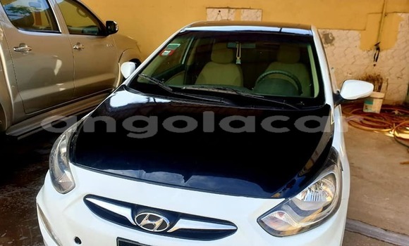 Acheter Occasion Voiture Hyundai Accent Blanc à Luanda, Province de Luanda Acheter Occasion Voiture Hyundai Accent Blanc à Luanda, Province de Luanda