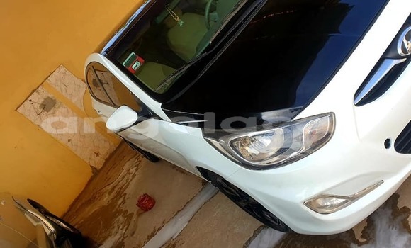 Acheter Occasion Voiture Hyundai Accent Blanc à Luanda, Province de Luanda Acheter Occasion Voiture Hyundai Accent Blanc à Luanda, Province de Luanda