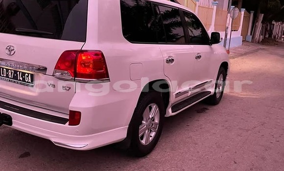 Comprar Usado Toyota Land Cruiser Branco Carro em Luanda em Luanda Province Comprar Usado Toyota Land Cruiser Branco Carro em Luanda em Luanda Province