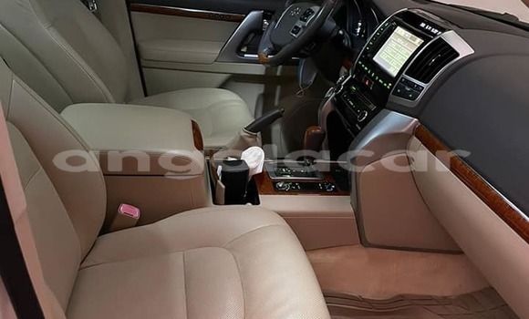 Comprar Usado Toyota Land Cruiser Branco Carro em Luanda em Luanda Province Comprar Usado Toyota Land Cruiser Branco Carro em Luanda em Luanda Province