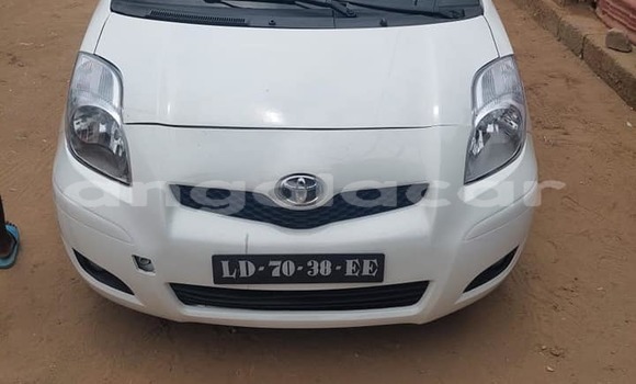 Comprar Usado Toyota Yaris Branco Carro em Luanda em Luanda Province