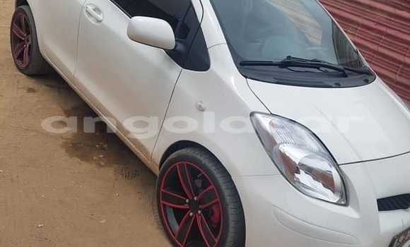 Acheter Occasion Voiture Toyota Yaris Blanc à Luanda, Province de Luanda Acheter Occasion Voiture Toyota Yaris Blanc à Luanda, Province de Luanda