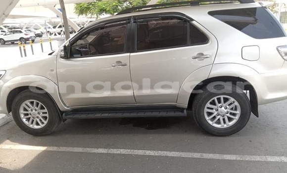 Buy Used Toyota Fortuner Silver Car in Luanda in Luanda Province Buy Used Toyota Fortuner Silver Car in Luanda in Luanda Province