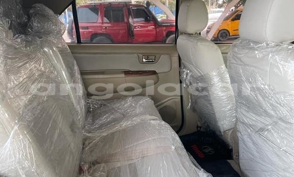 Comprar Usado Toyota Fortuner Prata Carro em Luanda em Luanda Province Comprar Usado Toyota Fortuner Prata Carro em Luanda em Luanda Province