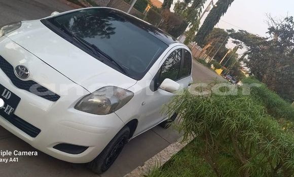 Comprar Usado Toyota Yaris Branco Carro em Luanda em Luanda Province Comprar Usado Toyota Yaris Branco Carro em Luanda em Luanda Province