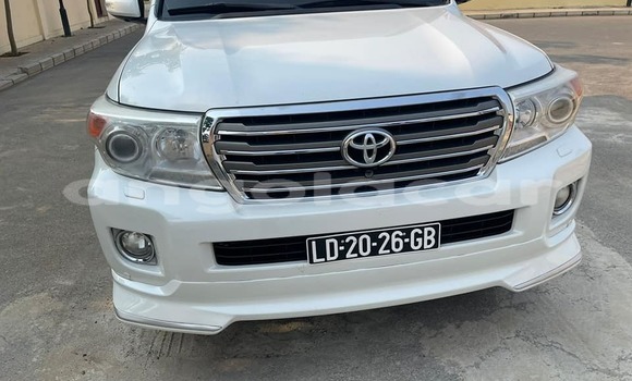 Acheter Occasion Voiture Toyota Land Cruiser Blanc à Luanda, Province de Luanda Acheter Occasion Voiture Toyota Land Cruiser Blanc à Luanda, Province de Luanda