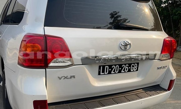 Acheter Occasion Voiture Toyota Land Cruiser Blanc à Luanda, Province de Luanda Acheter Occasion Voiture Toyota Land Cruiser Blanc à Luanda, Province de Luanda