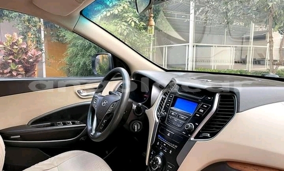 Buy Used Hyundai Tucson White Car in Luanda in Luanda Province Buy Used Hyundai Tucson White Car in Luanda in Luanda Province