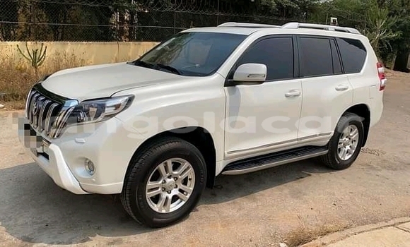 Comprar Usado Toyota Prado Branco Carro em Luanda em Luanda Province