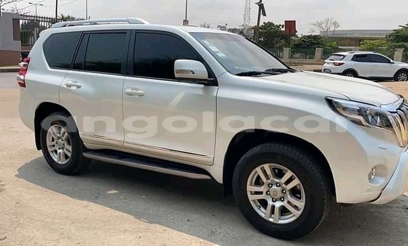 Buy Used Toyota Prado White Car in Luanda in Luanda Province Buy Used Toyota Prado White Car in Luanda in Luanda Province