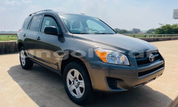 Acheter Occasion Voiture Toyota RAV4 Gris à Luanda, Province de Luanda Acheter Occasion Voiture Toyota RAV4 Gris à Luanda, Province de Luanda