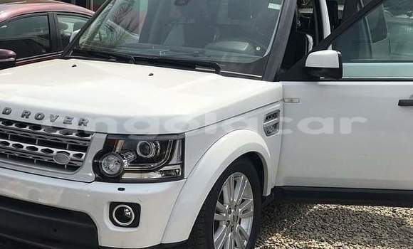 Buy Used Land Rover Range Rover White Car in Luanda in Luanda Province Buy Used Land Rover Range Rover White Car in Luanda in Luanda Province