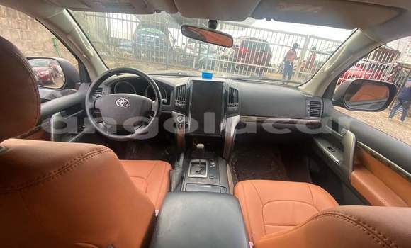 Buy Used Toyota Land Cruiser Black Car in Luanda in Luanda Province Buy Used Toyota Land Cruiser Black Car in Luanda in Luanda Province