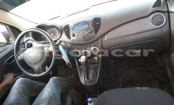 Buy Used Hyundai i10 Blue Car in Luanda in Luanda Province Buy Used Hyundai i10 Blue Car in Luanda in Luanda Province