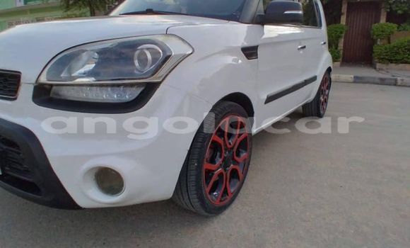 Buy Used Kia Soul White Car in Luanda in Luanda Province Buy Used Kia Soul White Car in Luanda in Luanda Province